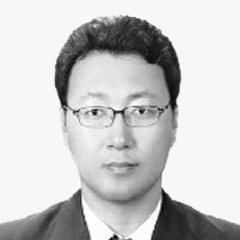 The portrait photo of Lee Jae Yong, KB Financial Group