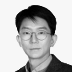 The portrait photo of Yun Hee Seung, KB Financial Group