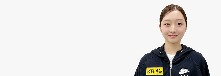 신지아 피겨스케이팅 선수의 초상화 사진입니다